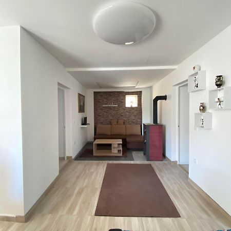 Perla Vendeghaz Igal Apartment Exterior photo